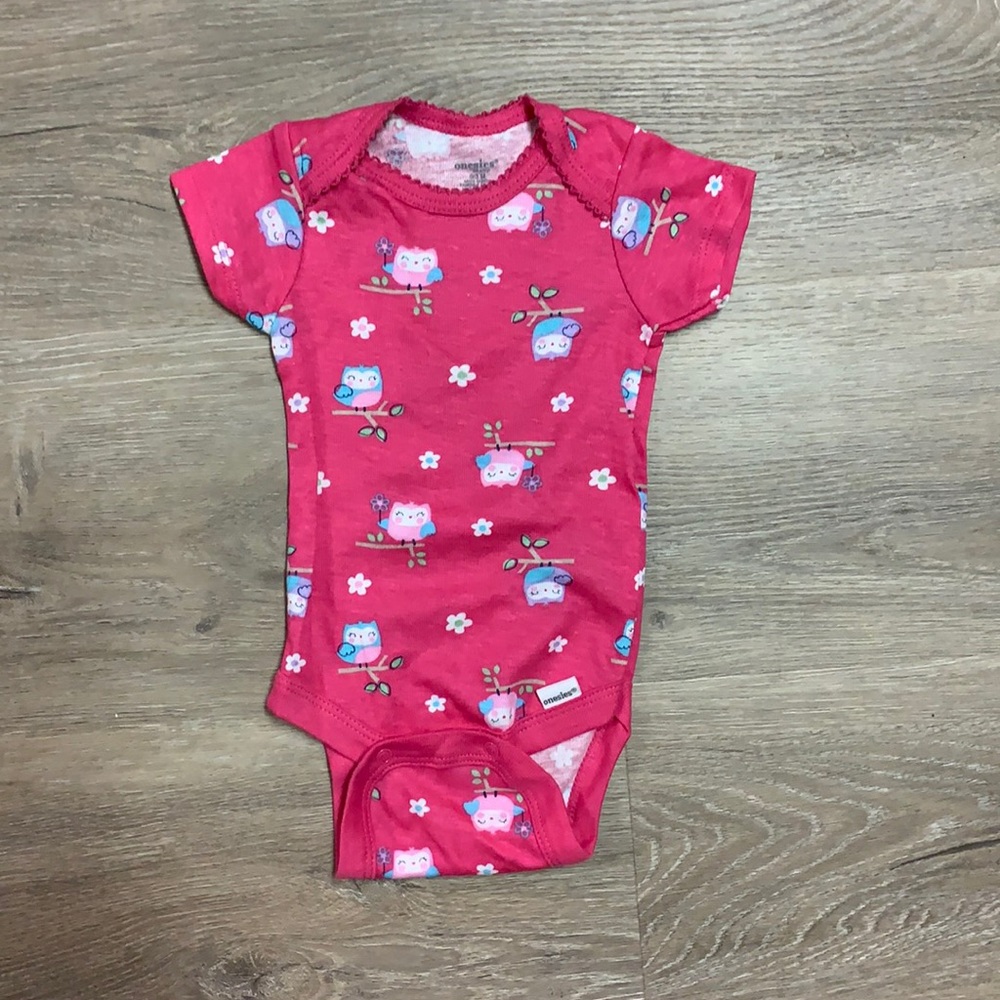 Short sleeve baby girl bodysuit